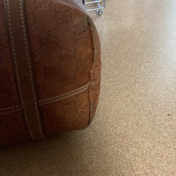 Gucci Guccissima Leather Tote - Picture 12 of 16